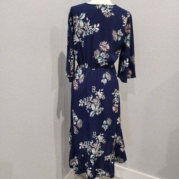 Lapis Dress Women's Dress Size M Floral Beautiful Blue / White Flowery Dress - Picture 2 of 8